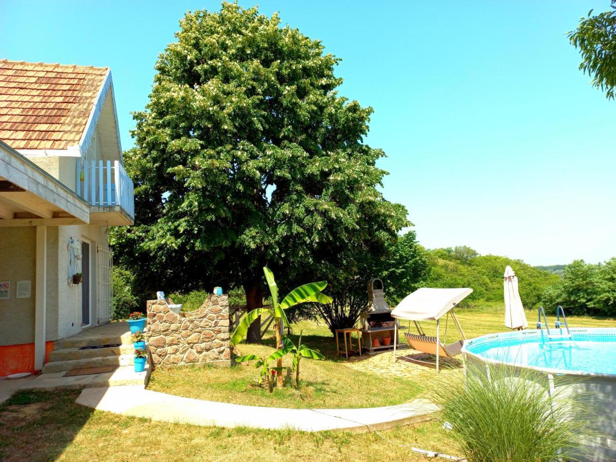 Honey Hill Apartment Fruska Gora Cerevic Esterno foto